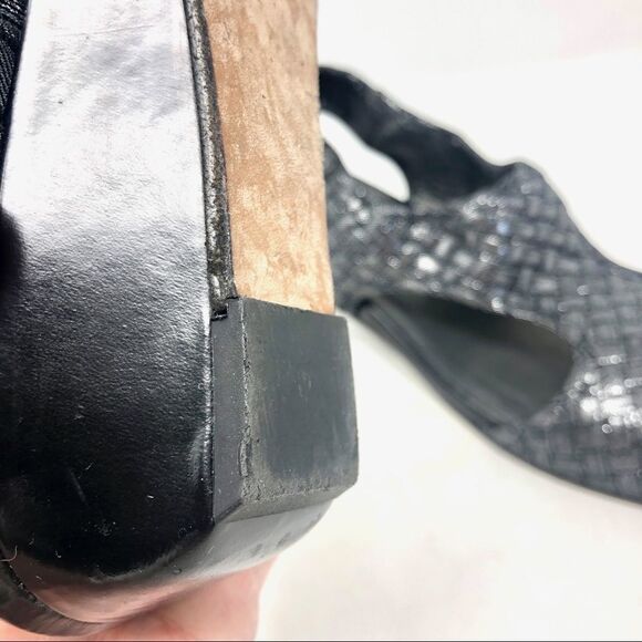 Stuart Weitzman Pewter Metallic Sandals US 9.5 - Picture 8 of 9